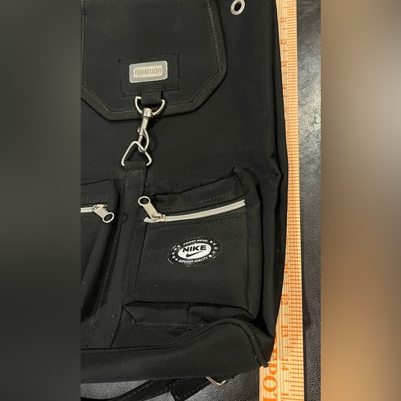 Brimuda Black Multi-Pocket Convertible Bucket Style Backpack/Sling Bag; Medium - Picture 9 of 11